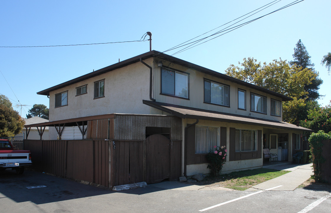 52 A-D Lewelling Blvd in San Lorenzo, CA - Foto de edificio