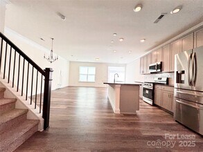 6814 Harris Bay Rd in Charlotte, NC - Building Photo - Building Photo
