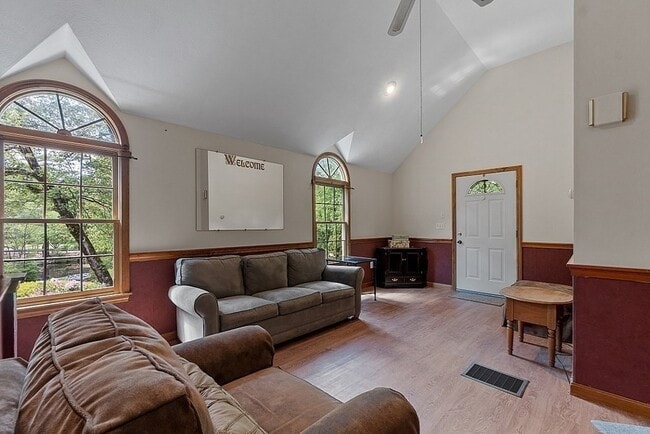 36 Groton Rd, Unit 2 in Westford, MA - Building Photo - Building Photo