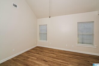 576 Kincaid Cove Ln in Odenville, AL - Building Photo - Building Photo