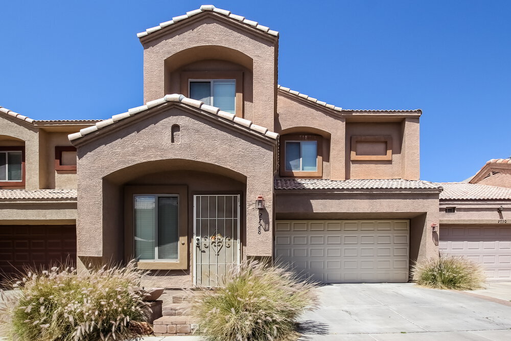 2728 E Schiliro Cir in Phoenix, AZ - Building Photo