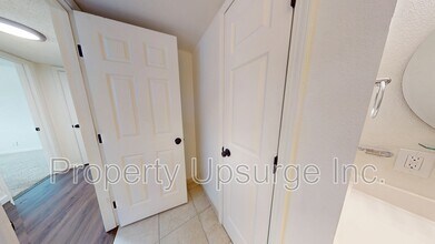 1013 Echo Rd in Redding, CA - Building Photo - Building Photo