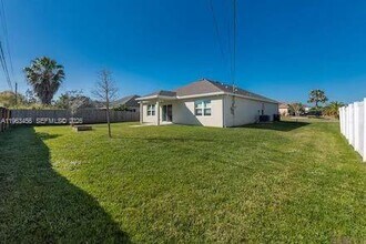 1781 SW Cinema St in Port St. Lucie, FL - Building Photo - Building Photo