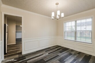 9002 Crooked Arrow Ct in Louisville, KY - Building Photo - Building Photo