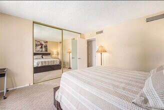 1020 15th St, Unit 10G in Denver, CO - Foto de edificio - Building Photo