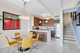 250 S Ocean Blvd in Delray Beach, FL - Building Photo - Building Photo
