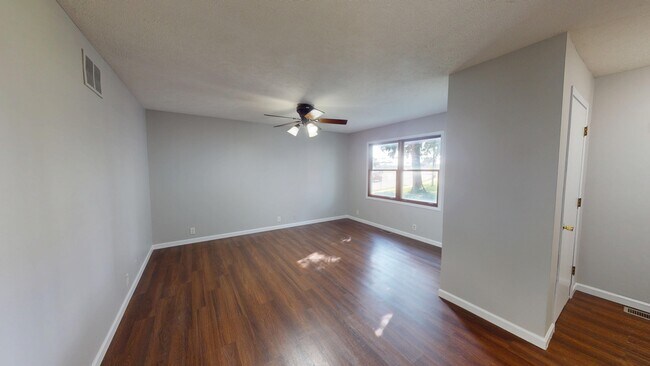 property at 142 E Lincoln Hwy