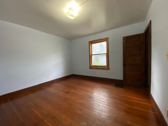 229 N Washington Ave, Unit 1 in Battle Creek, MI - Building Photo - Building Photo