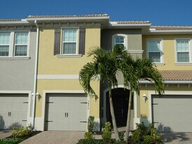 3876 Burrfield Street in Ft. Myers, FL - Building Photo