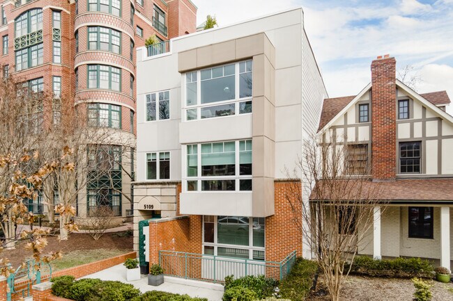 The Collection on Connecticut Ave in Washington, DC - Building Photo - Building Photo