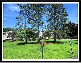 351 Pawtucket Blvd, Unit 21 in Lowell, MA - Building Photo