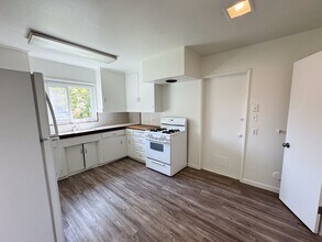 936-938 A Ave in Coronado, CA - Building Photo - Building Photo