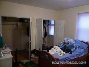 879 Beacon St in Boston, MA - Foto de edificio - Building Photo