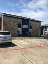 Hampshire Apartments in Denton, TX - Building Photo