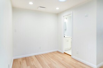 3732 Cowley Way in San Diego, CA - Building Photo - Building Photo