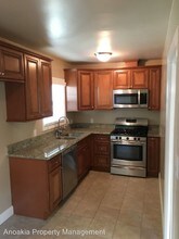 71 Suffolk Ave in Sierra Madre, CA - Building Photo - Building Photo