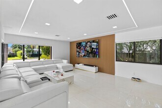 1117 Adams St in Hollywood, FL - Foto de edificio - Building Photo