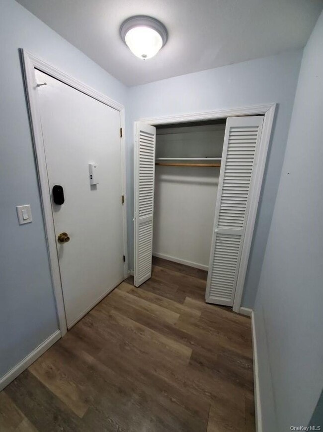 166 Sierra Vista Ln in Valley Cottage, NY - Building Photo - Building Photo