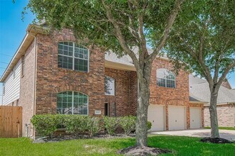 21627 Cozy Hollow Ln in Richmond, TX - Foto de edificio - Building Photo