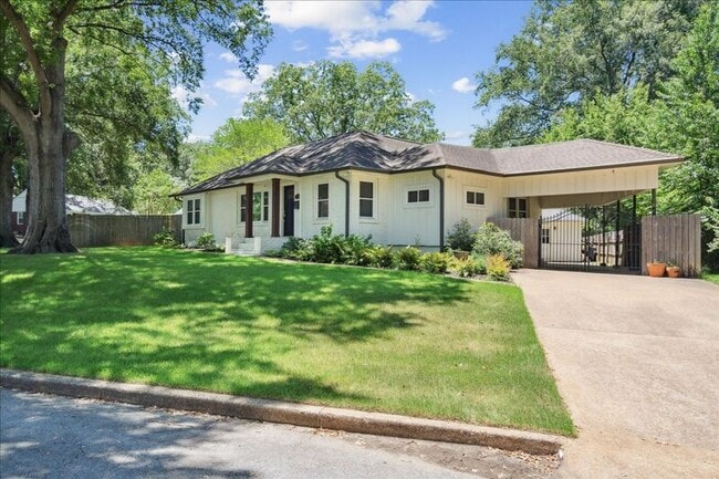 847 S Mendenhall Rd in Memphis, TN - Building Photo - Building Photo