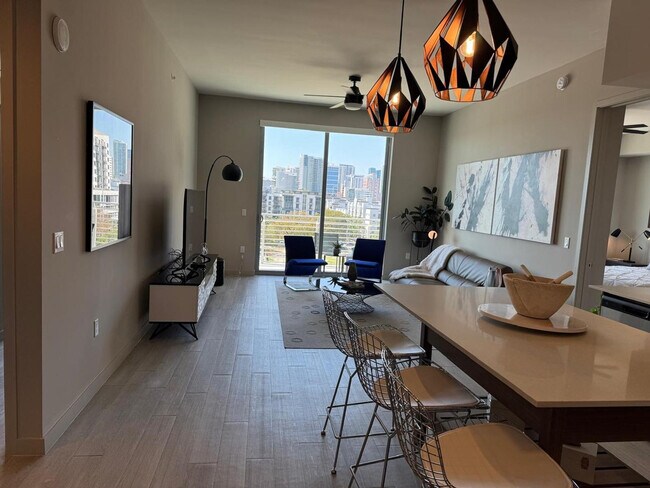 525 NE 7th St in Fort Lauderdale, FL - Building Photo - Building Photo