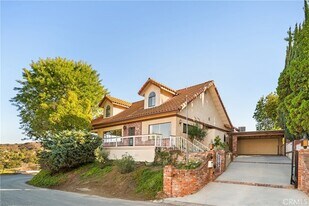 21500 Arcos Dr, Unit 2402 in Los Angeles, CA - Building Photo