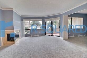 401 100th Ave NE in Bellevue, WA - Building Photo - Building Photo