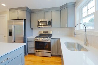 63 Bacon St in Waltham, MA - Building Photo - Building Photo