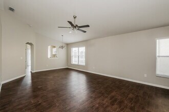 10623 Navigation Dr in Riverview, FL - Building Photo - Building Photo