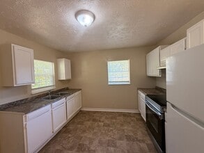 4625 Buffat Mill Rd in Knoxville, TN - Building Photo - Building Photo