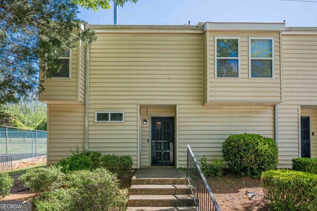 2016 Oak Park Ln in Decatur, GA - Building Photo - Building Photo