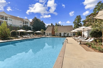 Caveness Farms Apartments in Wake Forest, NC - Foto de edificio - Building Photo