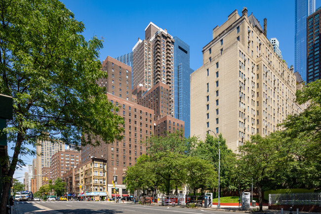 The Colonade in New York, NY - Building Photo - Building Photo