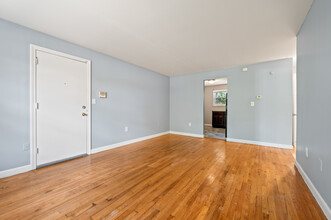 106 Central Ave in East Hartford, CT - Foto de edificio - Building Photo
