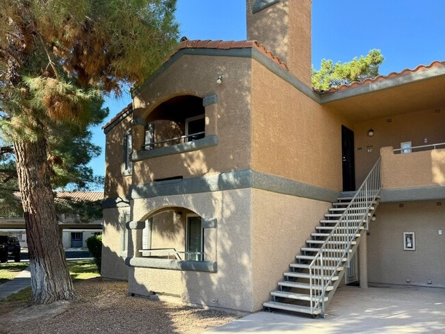 220 Mission Newport Ln in Las Vegas, NV - Building Photo - Building Photo