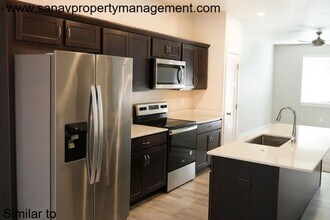 1404 NE Polk Dr in Grimes, IA - Building Photo - Building Photo