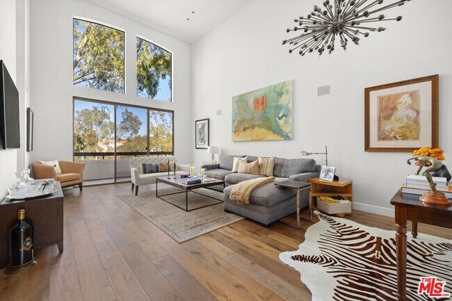 property at 410 S Barrington Ave