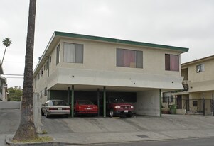 168 N Mariposa Ave in Los Angeles, CA - Building Photo