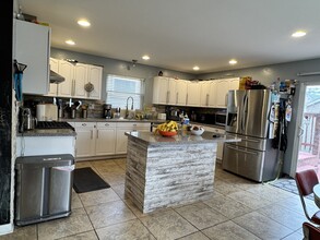 1031 N Keeler Ave in Chicago, IL - Building Photo - Building Photo