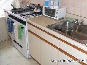 69 Harvard Ave in Boston, MA - Foto de edificio - Building Photo