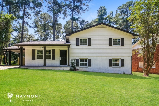 property at 4451 Greenleaf Cir SW