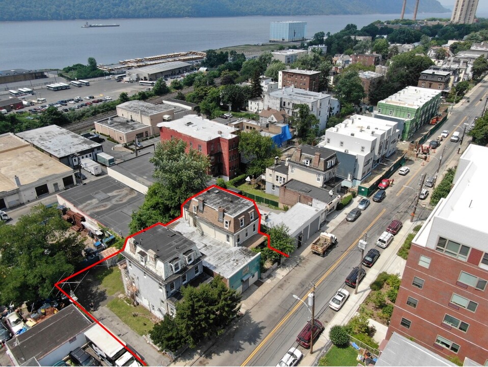 189 Warburton Ave in Yonkers, NY - Building Photo