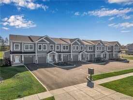 3385 Cedar Vly Wy in Hamburg, NY - Building Photo