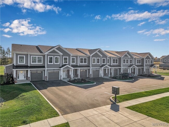 property at 3385 Cedar Vly Wy