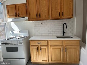 428 Dudley St in Philadelphia, PA - Building Photo - Building Photo