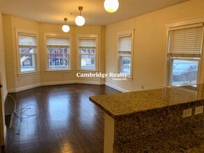 6 Giles Park, Unit 1B in Somerville, MA - Building Photo - Building Photo