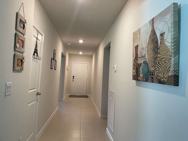 30152 Skylark Dr in Wesley Chapel, FL - Building Photo - Building Photo