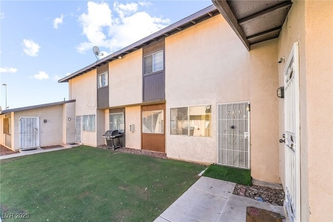 233 N 18th St in Las Vegas, NV - Building Photo - Building Photo