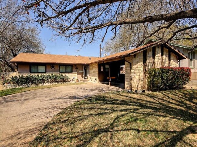 property at 161 N Broadleigh Rd