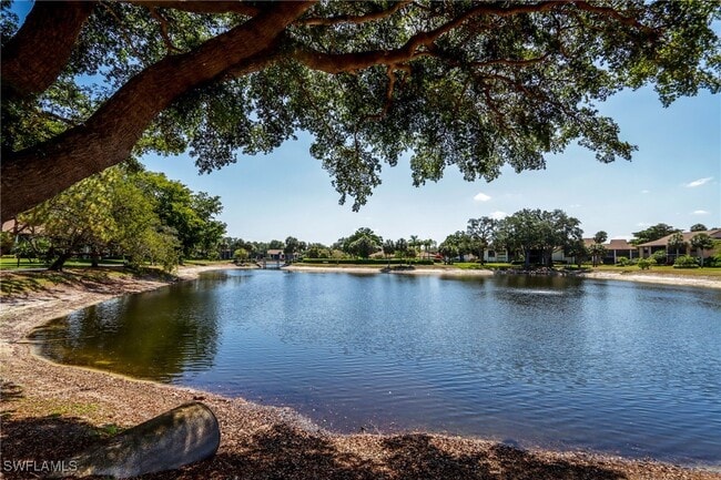505 Lake Louise Cir in Naples, FL - Building Photo - Building Photo